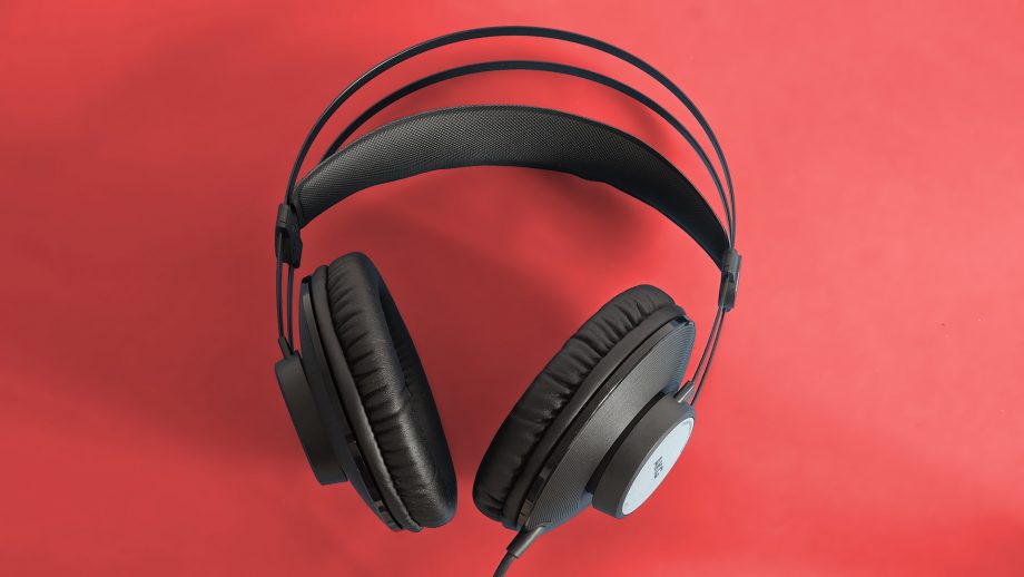 AKG-K72-test