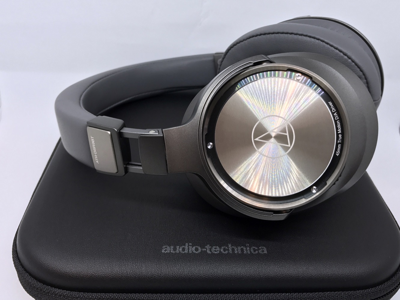 Audio-Technica-ATH-DSR9BT