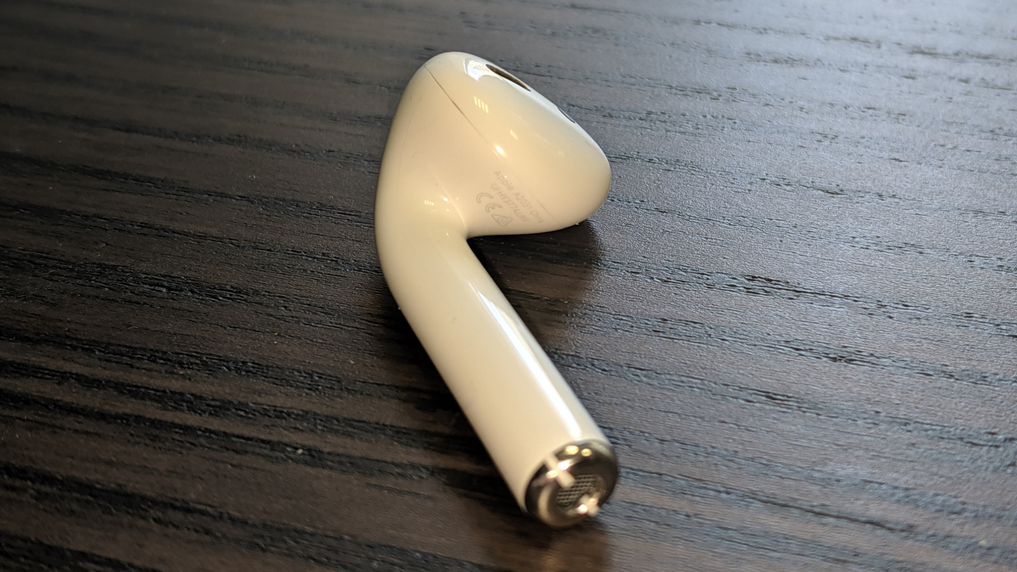 airpods-2-pics
