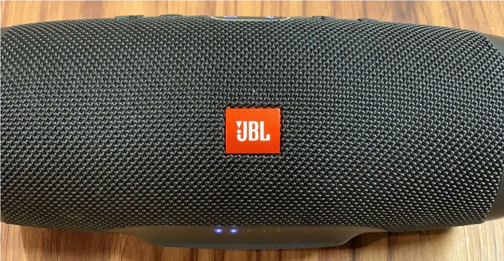 enceinte-bluetooth-JBL-Charge-4