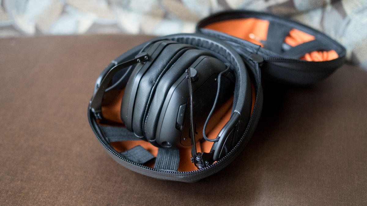 v-moda-crossfade-2