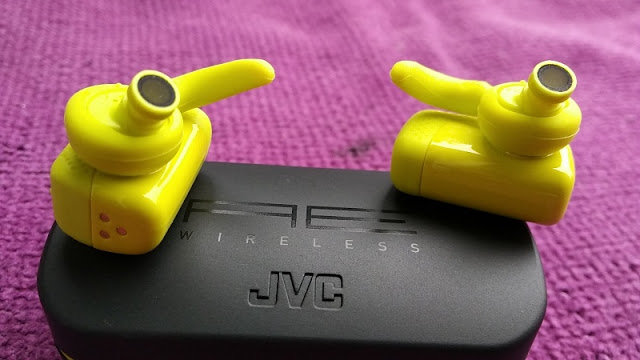 écouteurs-true-wireless-JVC-HA-ET90BT