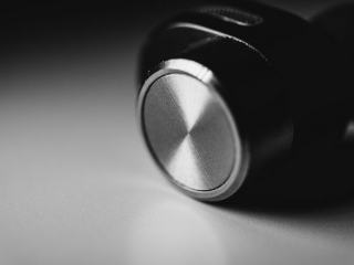 Jabra Elite 85h : la réduction de bruit adaptative de Jabra