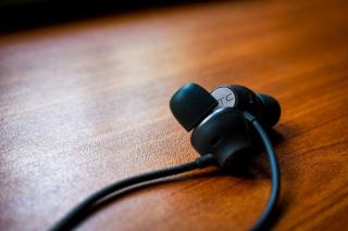 Plantronics BackBeat GO 810 : le circum à réduction de bruit