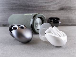 Sony SRS-XB30 : la cylindrique Extra Bass lumineuse
