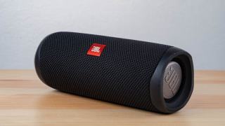 Tronsmart Studio : l’enceinte 30 W à profil ajustable